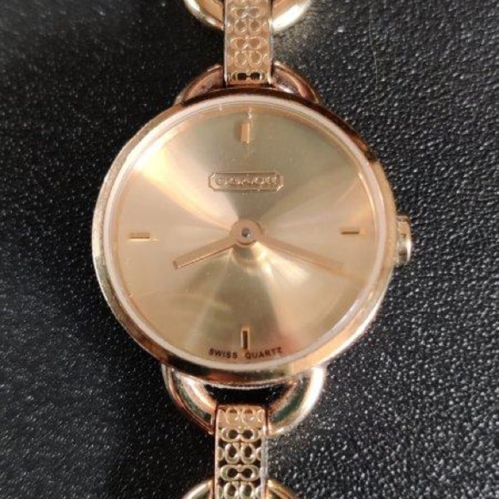 Gold coach women’s watch - Picture 2 of 5